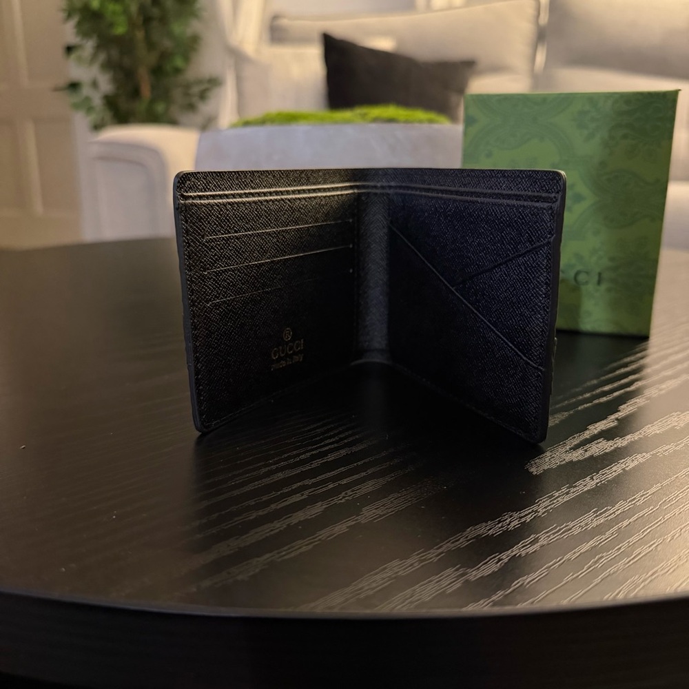 Gucci GG Black Leather Bi-Fold Wallet Men - Picture 3 of 5